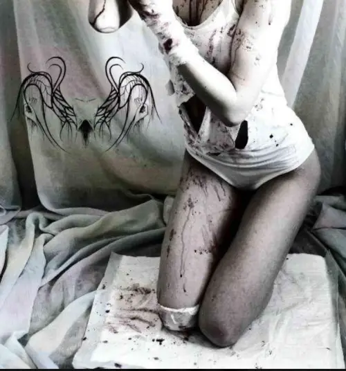 Abyss Under The Solar Plexus : The End(orphan)